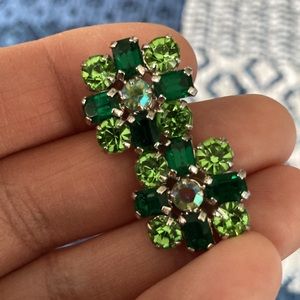 Vintage green crystal pierced earrings